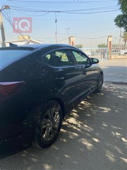 هیوندای ئەلەنترا